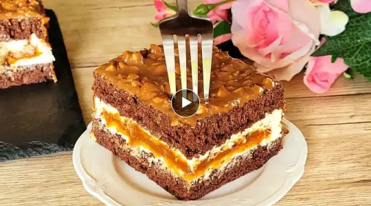 You've never eaten such a delicious chocolate cake with caramel! DELICIOUS!